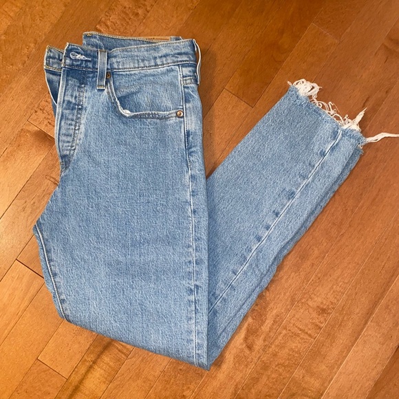 Levi's Denim - LEVI’S 501’s HIGH WAISTED FRAYED BOTTOM SKINNY JEAN SIZE 27 MEDIUM WASH DENIM